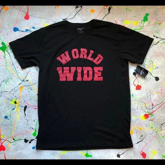 Forever 21 “World Wide” Tee NWT - Picture 1 of 4